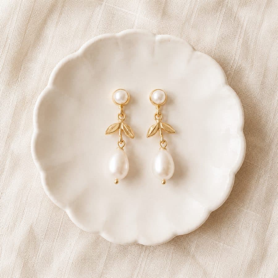 Aretes de perla colgantes